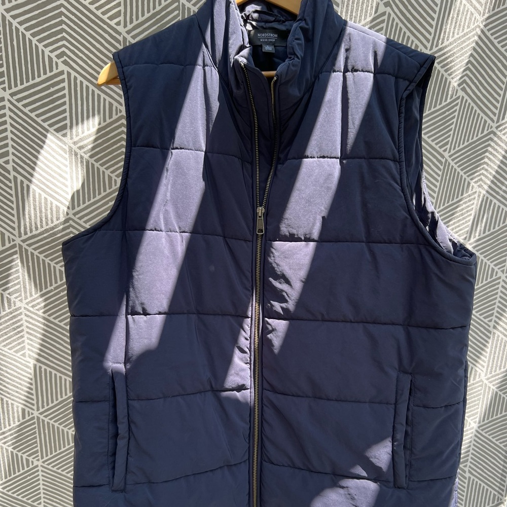 Nordstrom British blue Quilted puffer vest large